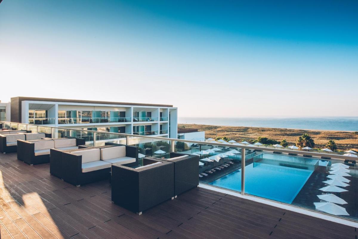 A piscina em ou perto de Iberostar Selection Lagos Algarve