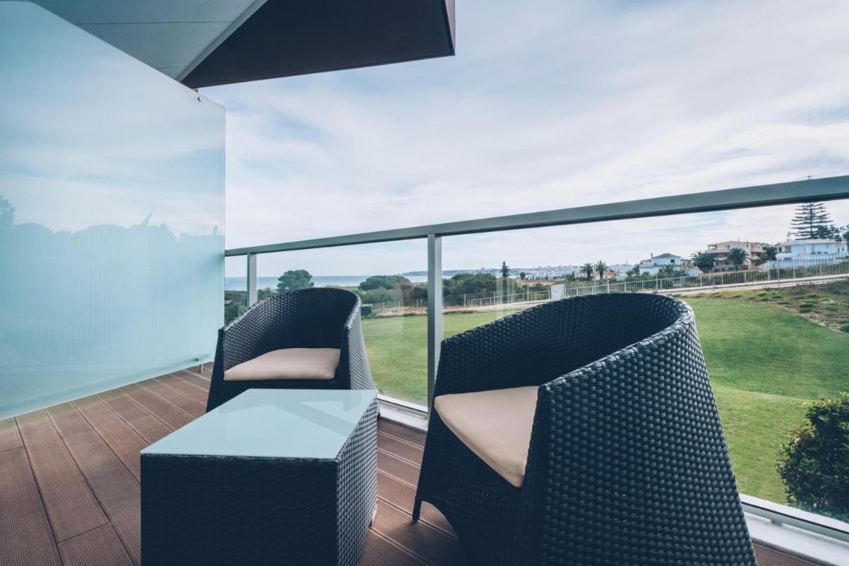 Uma varanda ou terraço em Iberostar Selection Lagos Algarve