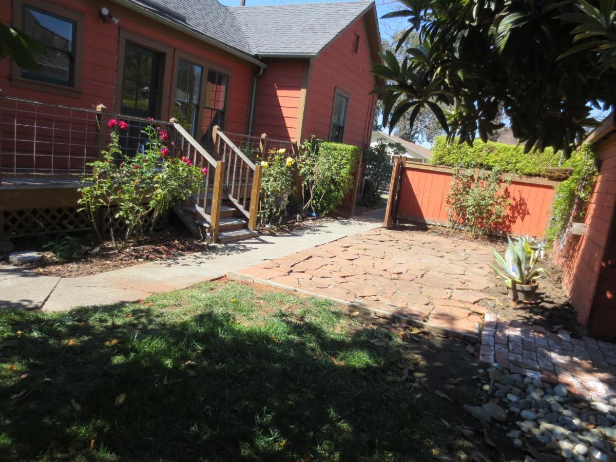 Historic Santa Rosa Cottage - Housity
