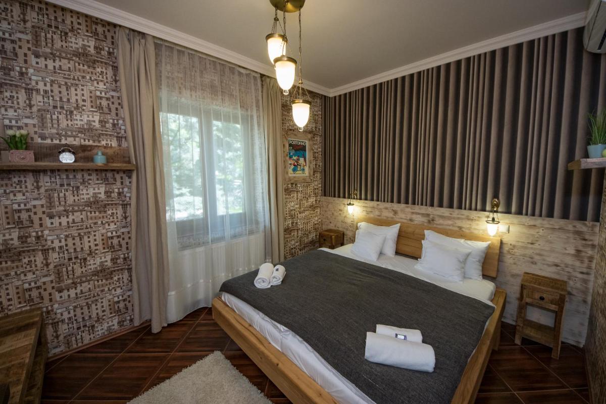 Platan Garden Rooms & Restaurant - Housity