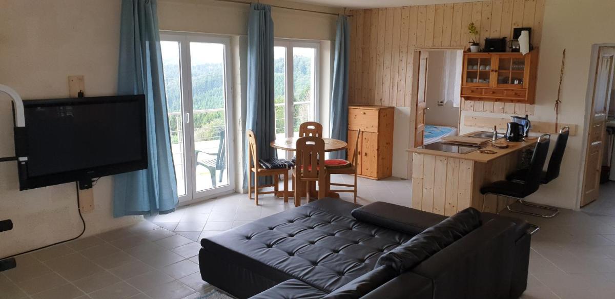 Ferienwohnungen mit Weitblick - Housity