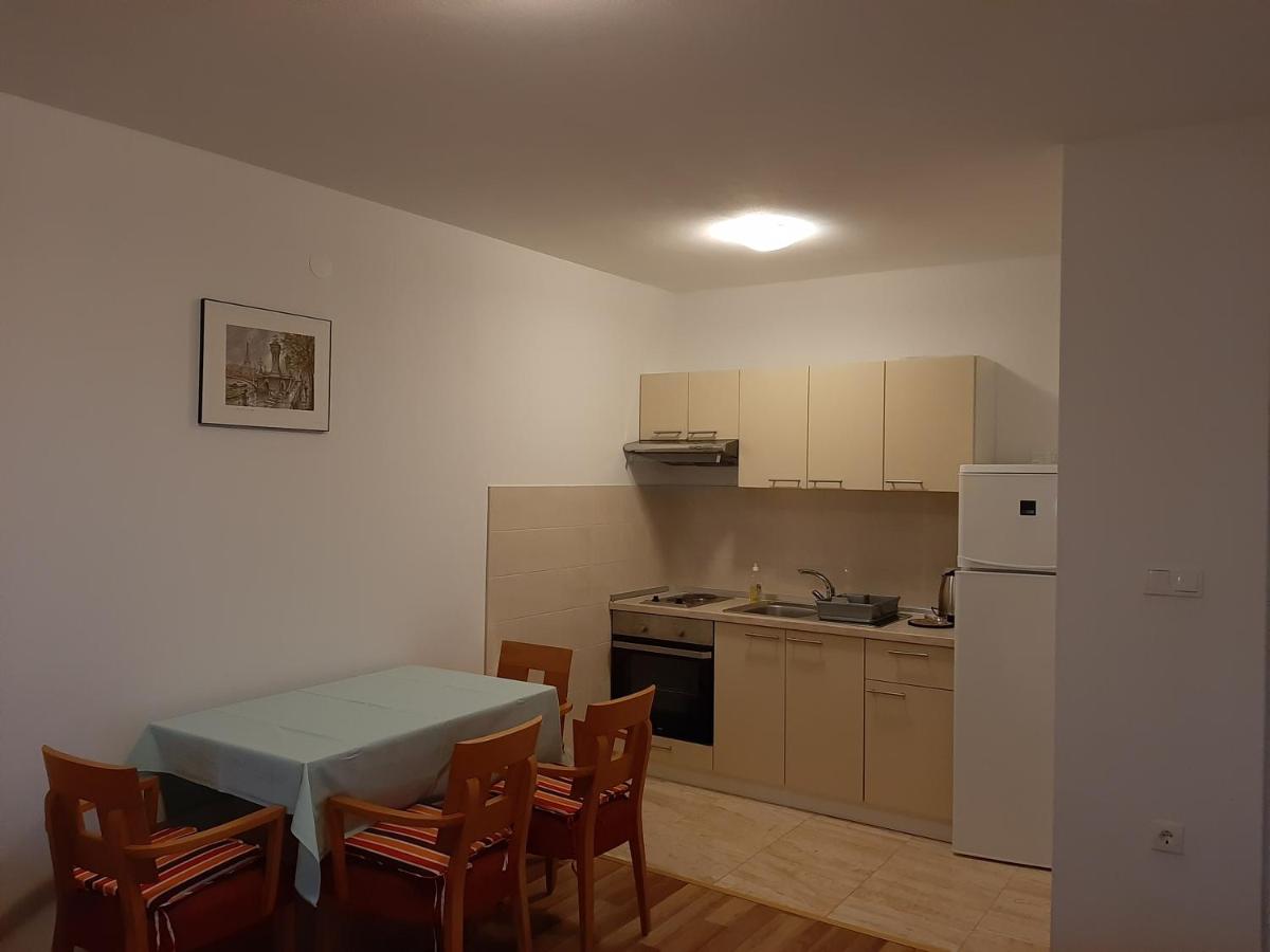 Apartments Nikola Caska - Hizvo