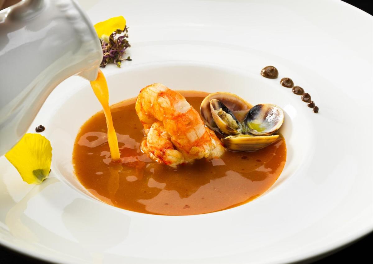 Comida en o cerca de este hotel