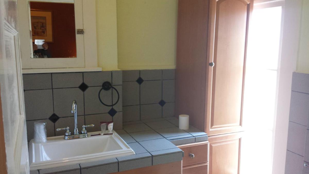 El Capitan Hotel - Housity