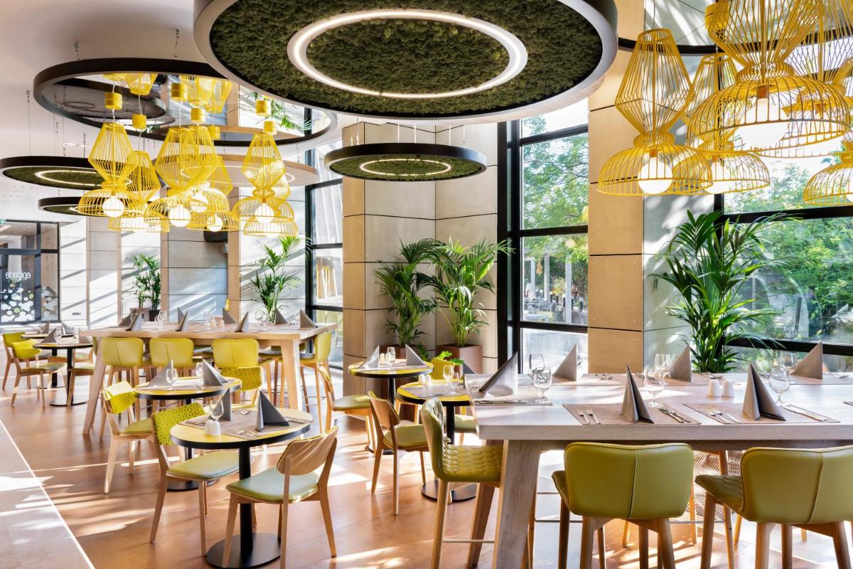 Danubius Hotel Helia - Housity