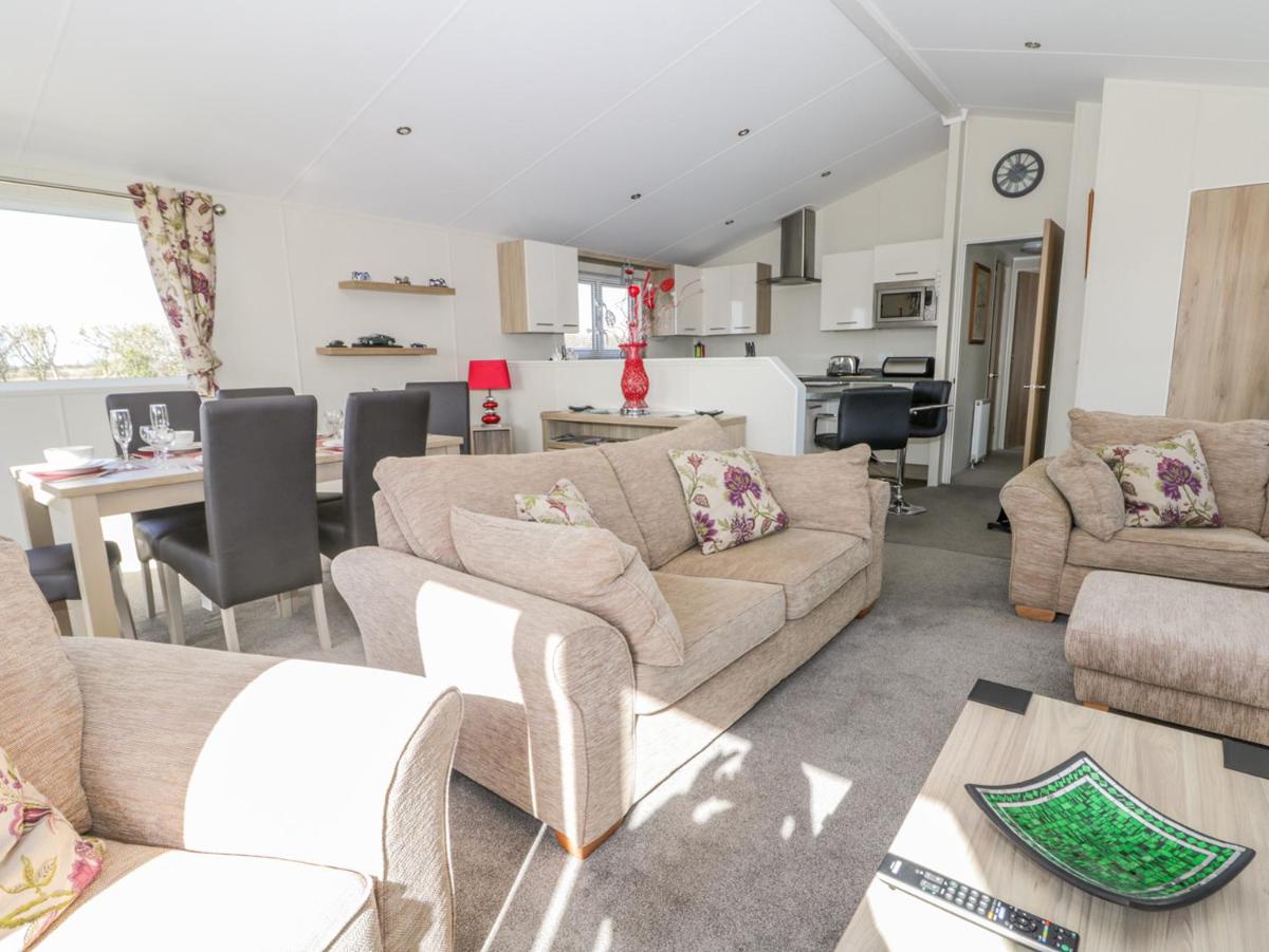 Skipsea Lodge - Housity