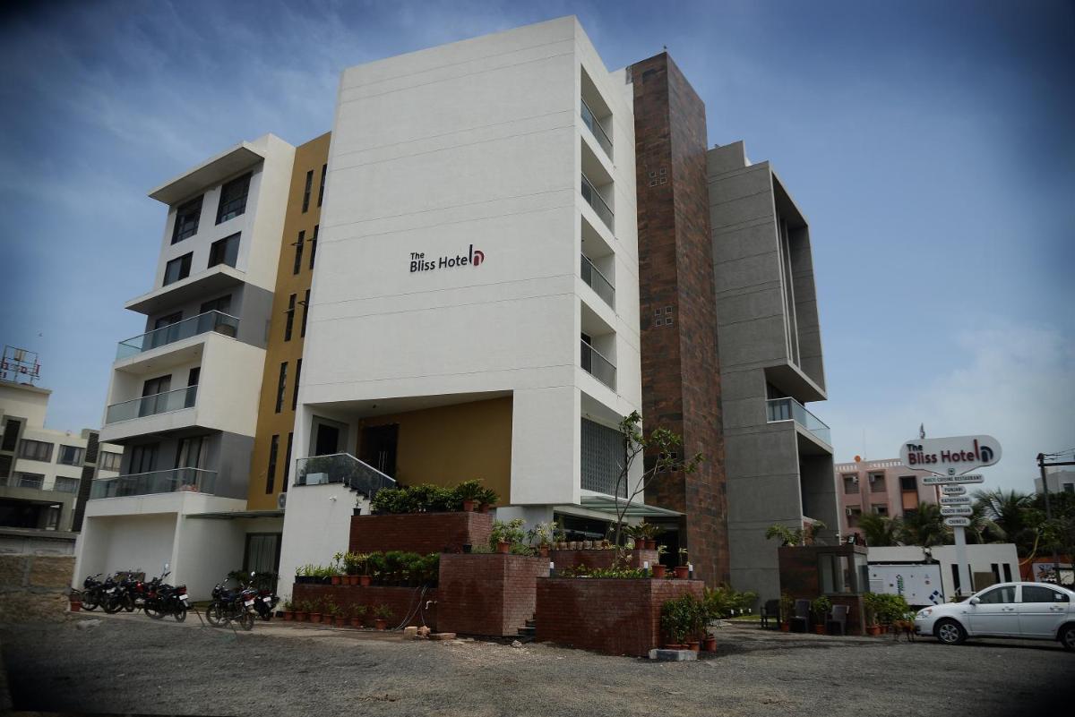 The Bliss Hotel - Housity