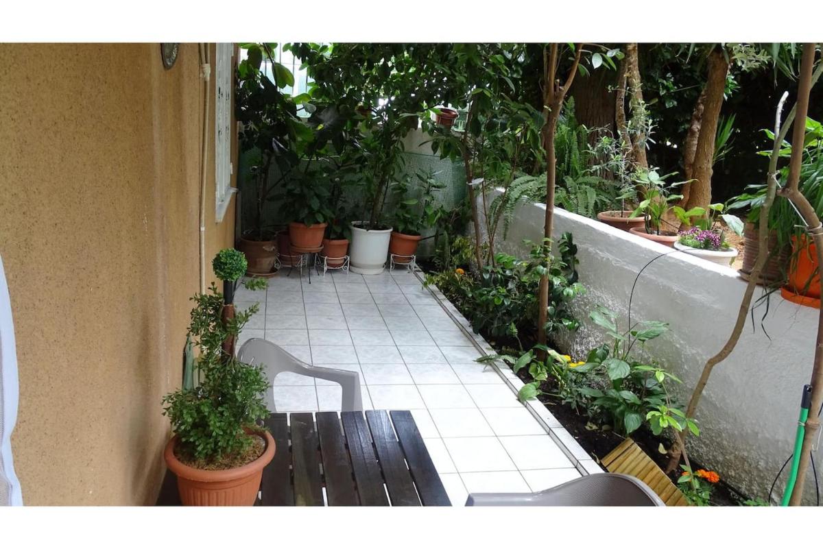 Athens, Cholargos metro appartment (1 to 6 persons) - Housity
