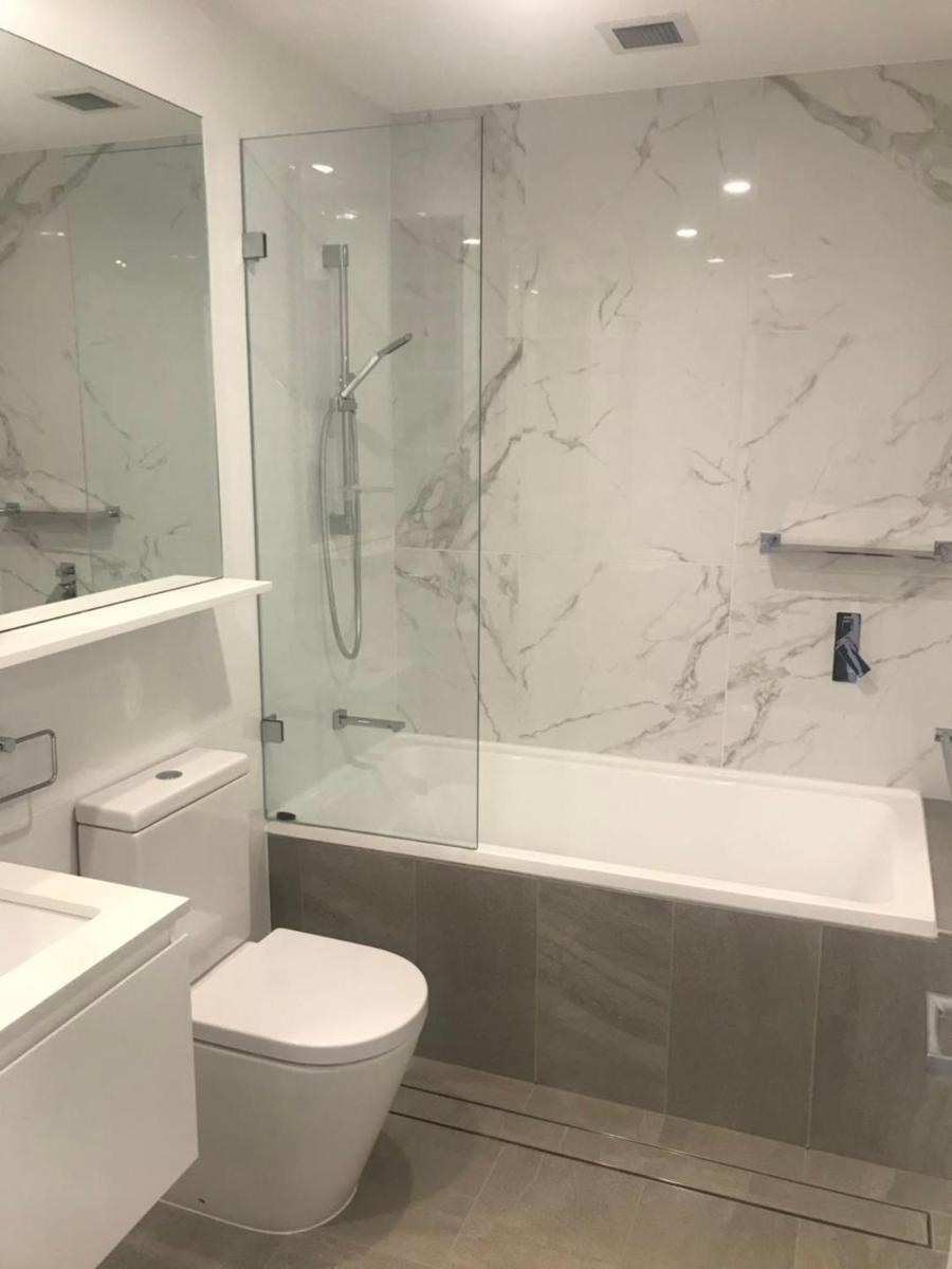 Suitetrails - Elegant Design 2 Bed 2 Bath Apartment In Liverpool