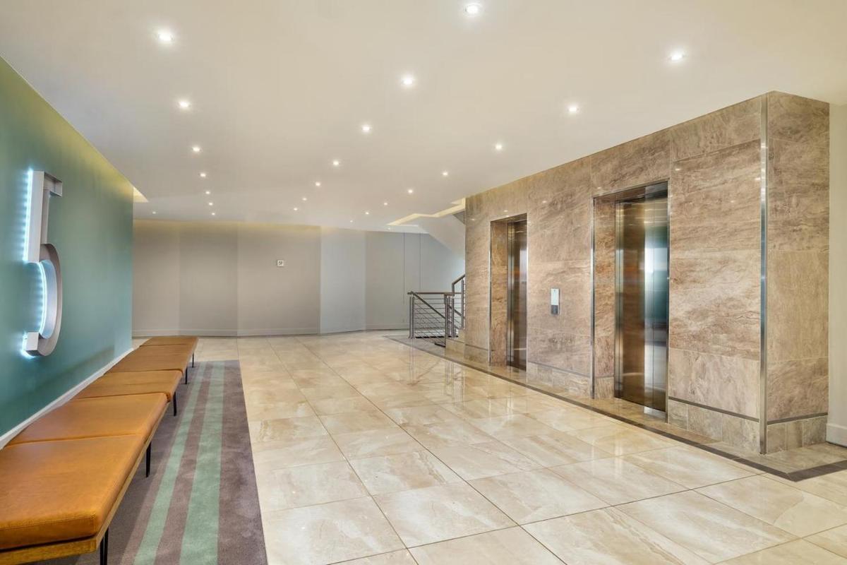 Apartment 617 The Regency - Hizvo