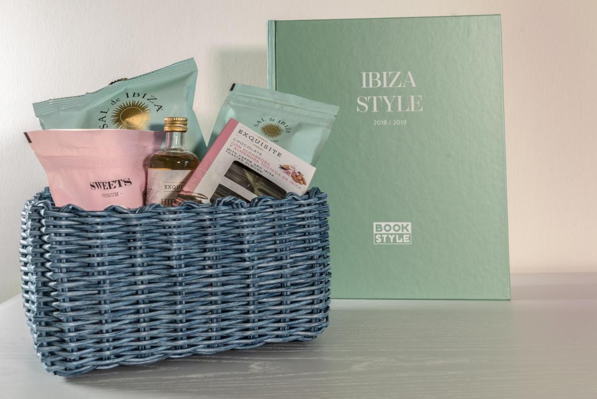 Imagen de la galería de Grand Hotel Palladium Santa Eulalia del Río, en Santa Eulària des Riu