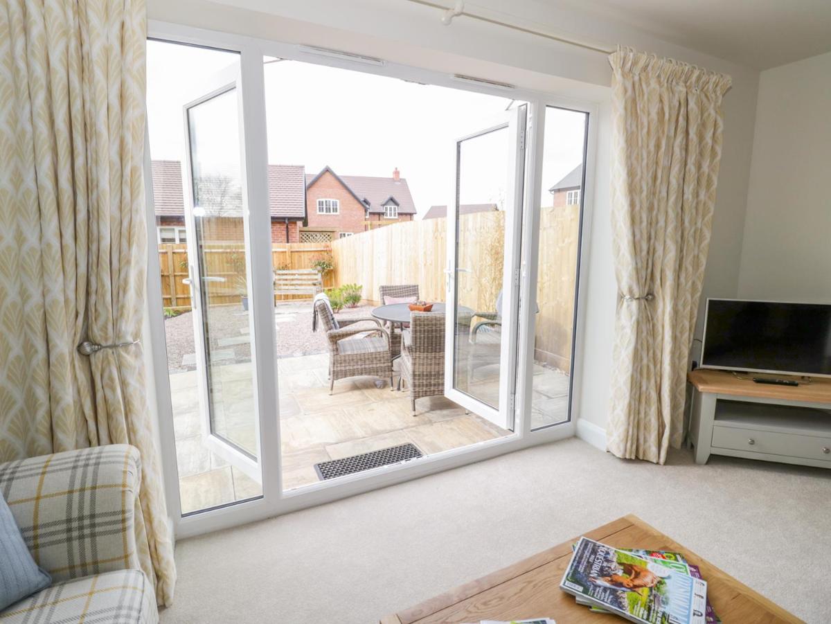 Hawkins Way Cottage - Housity