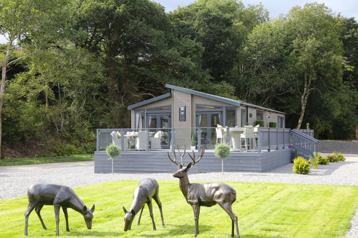 Loch Ness Highland Resort - Housity