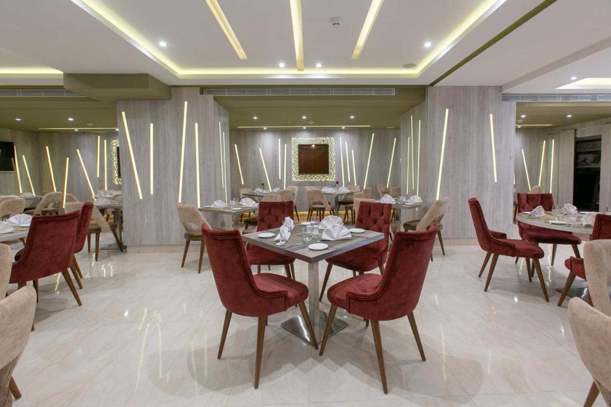 Suitetrails - MADAURE HOTEL