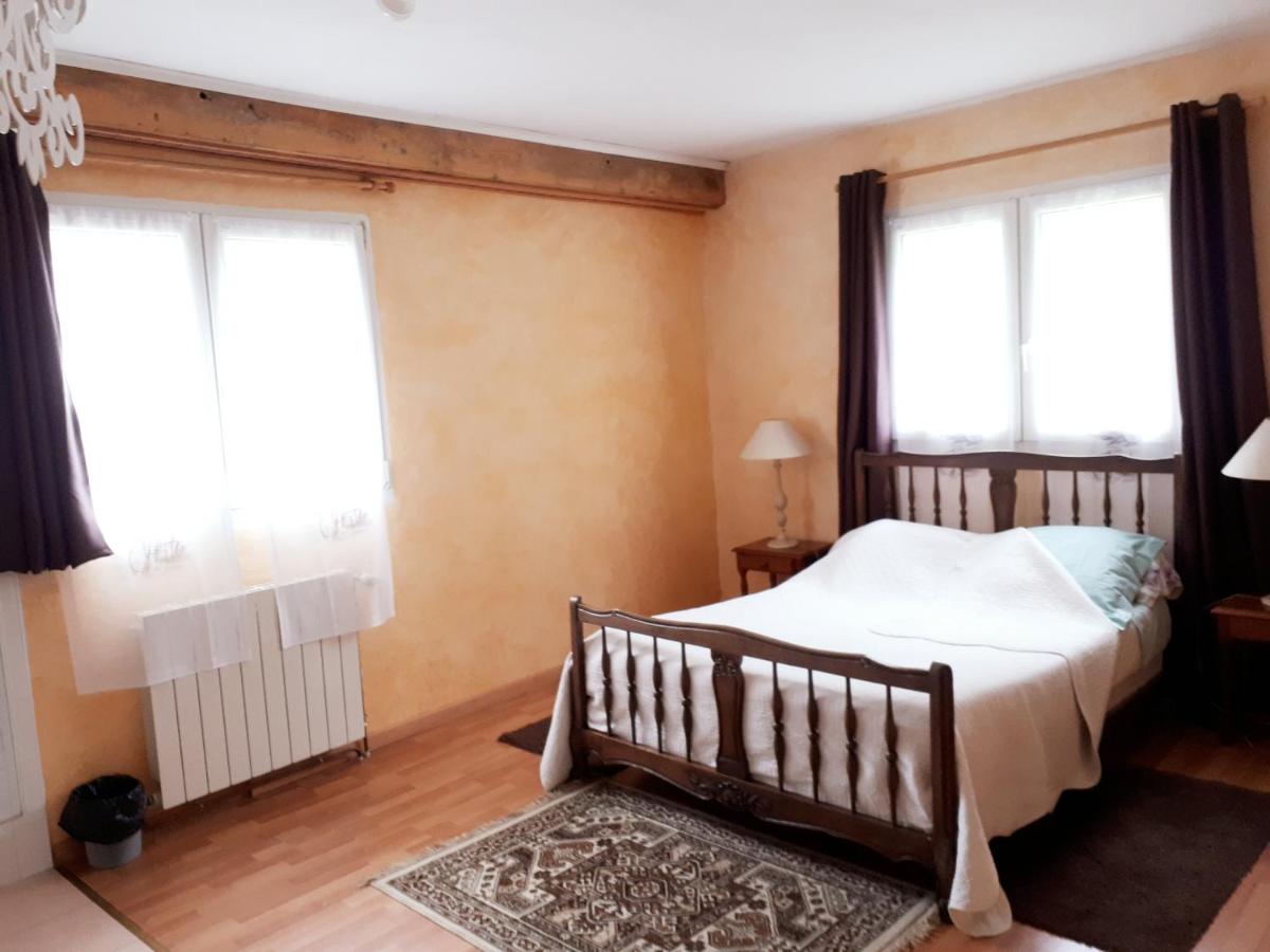 Chambres d'Hôtes La Noyeraie - Housity
