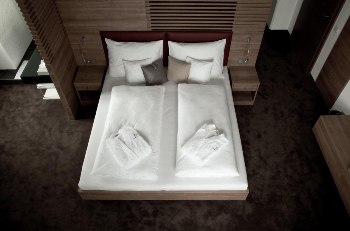 Hotel Altes Kloster - Housity