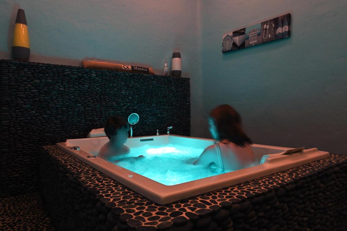 Photo de la galerie de l'établissement Domaine Riberach - Hotel 4 - Restaurant gastronomique - Spa - Piscine - Vignoble, à Bélesta