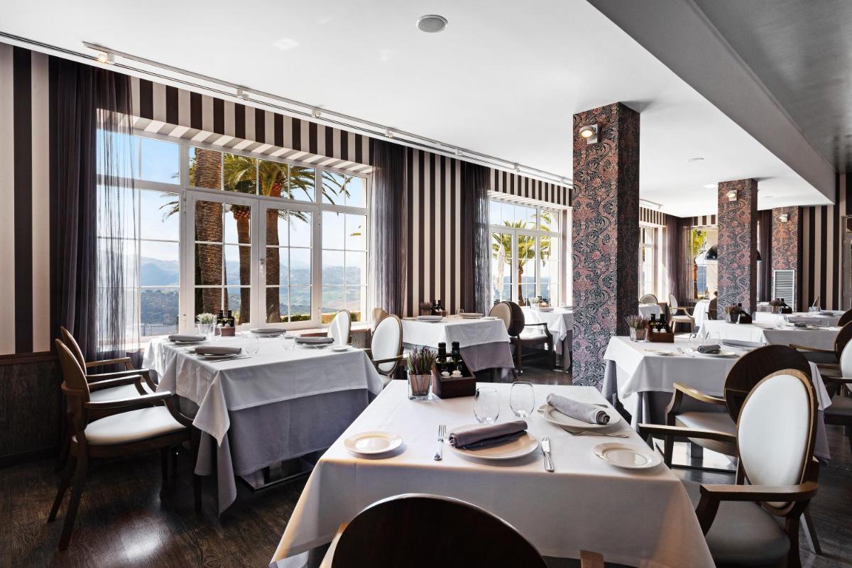 Un restaurante o sitio para comer en Catalonia Reina Victoria
