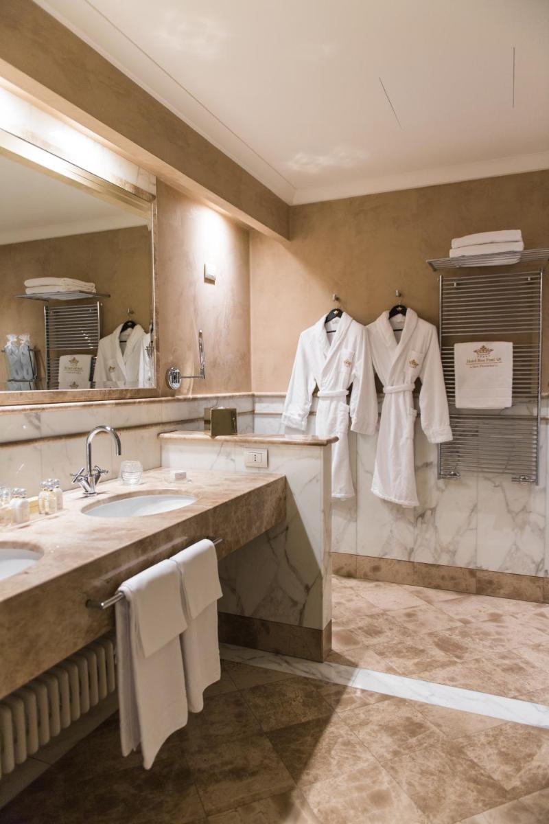 Hotel Rua Frati 48 in San Francesco - Housity