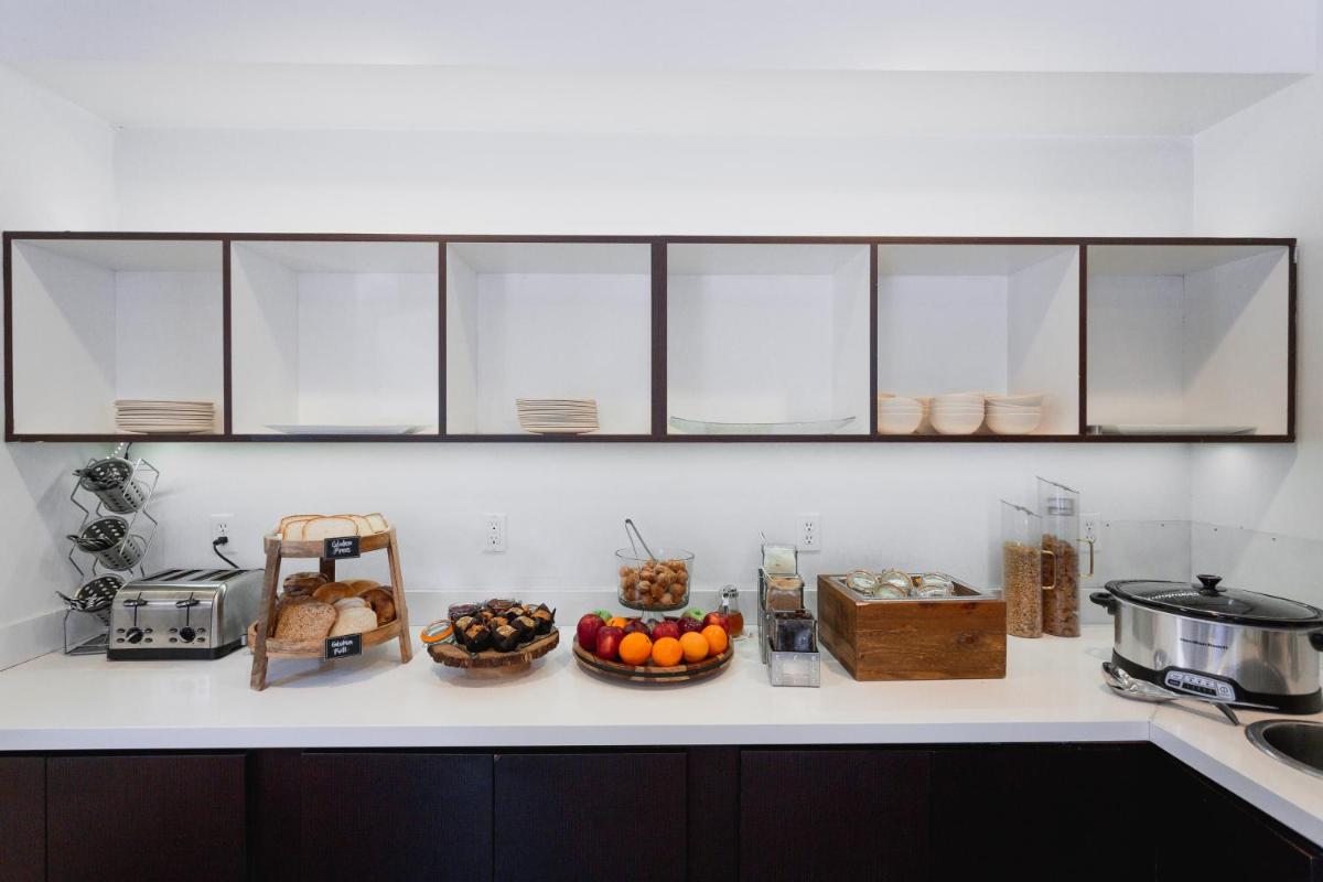 Menlo Park Inn - Housity
