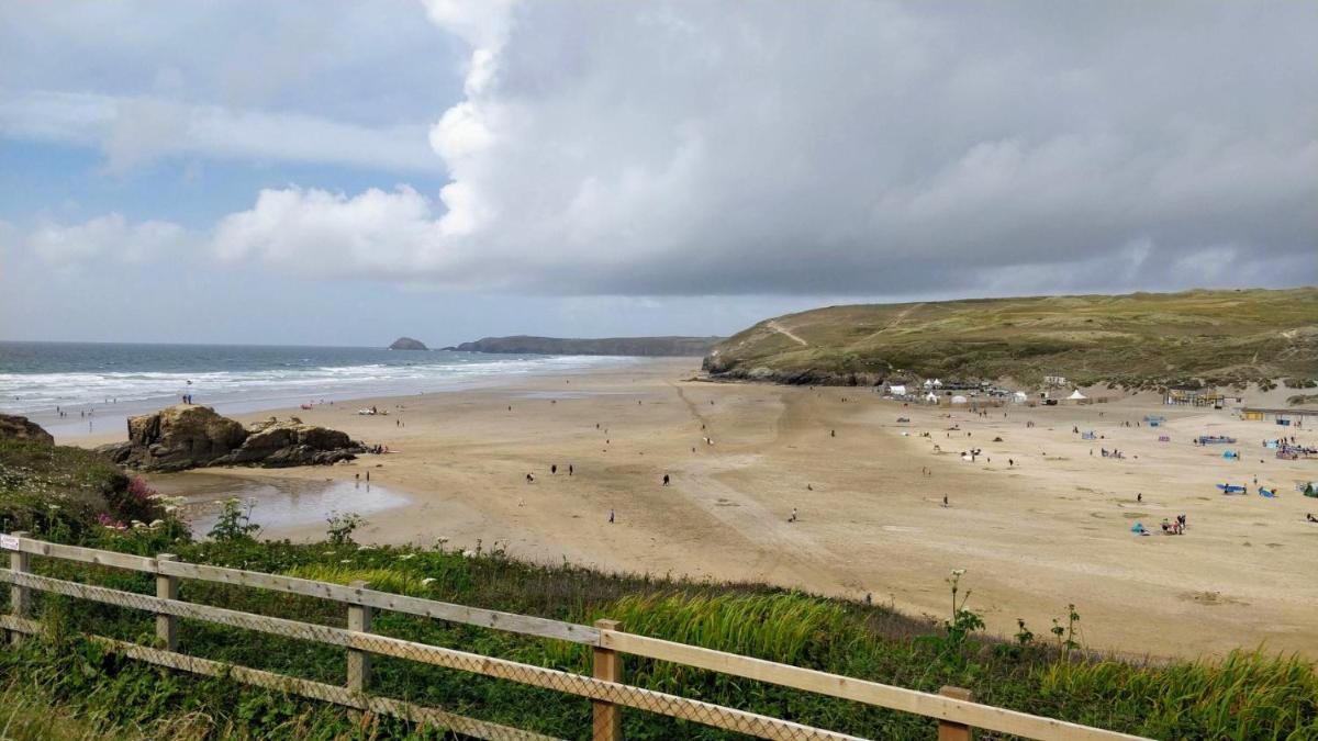Cornwall Caravan - Housity