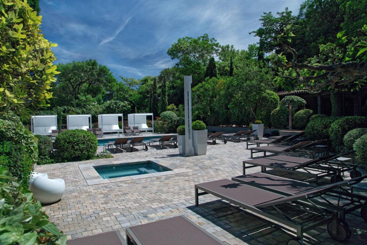 Piscine de l'établissement Hôtel du Château & Spa - Teritoria ou située à proximité