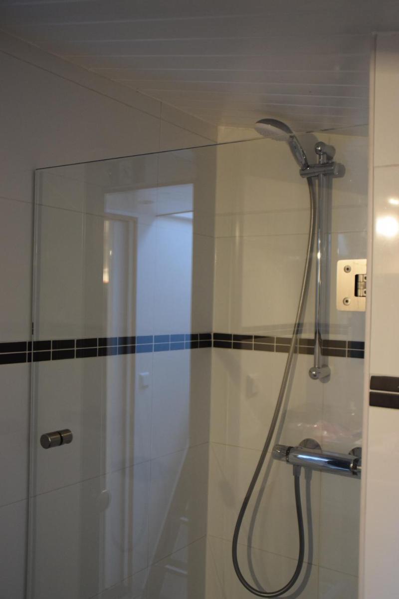 Boathotel Rotterdam Anna - Housity