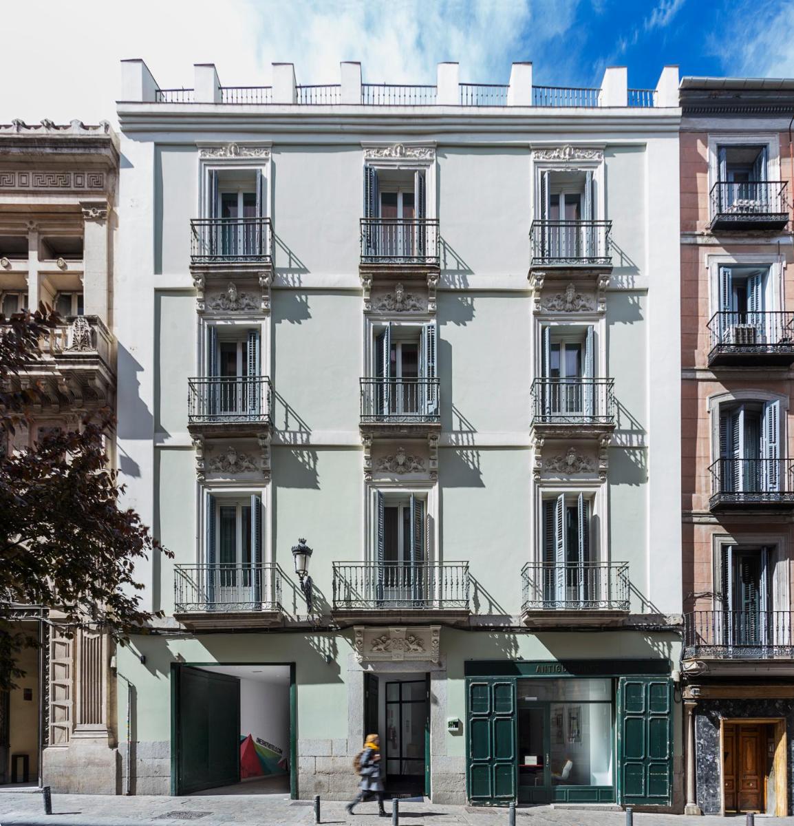 One Shot Prado 23 - Housity