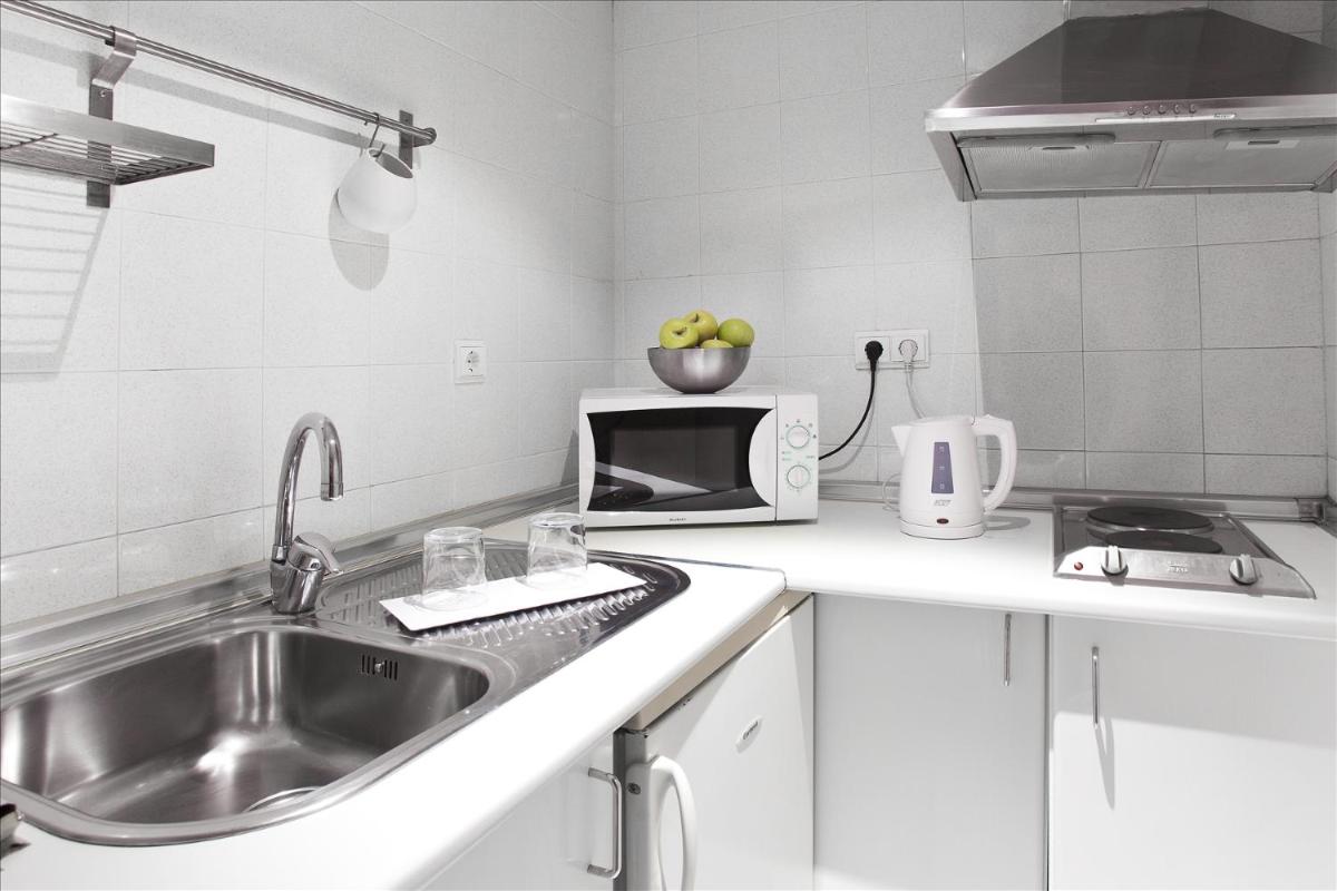 Aparthotel Atenea Valles - Housity