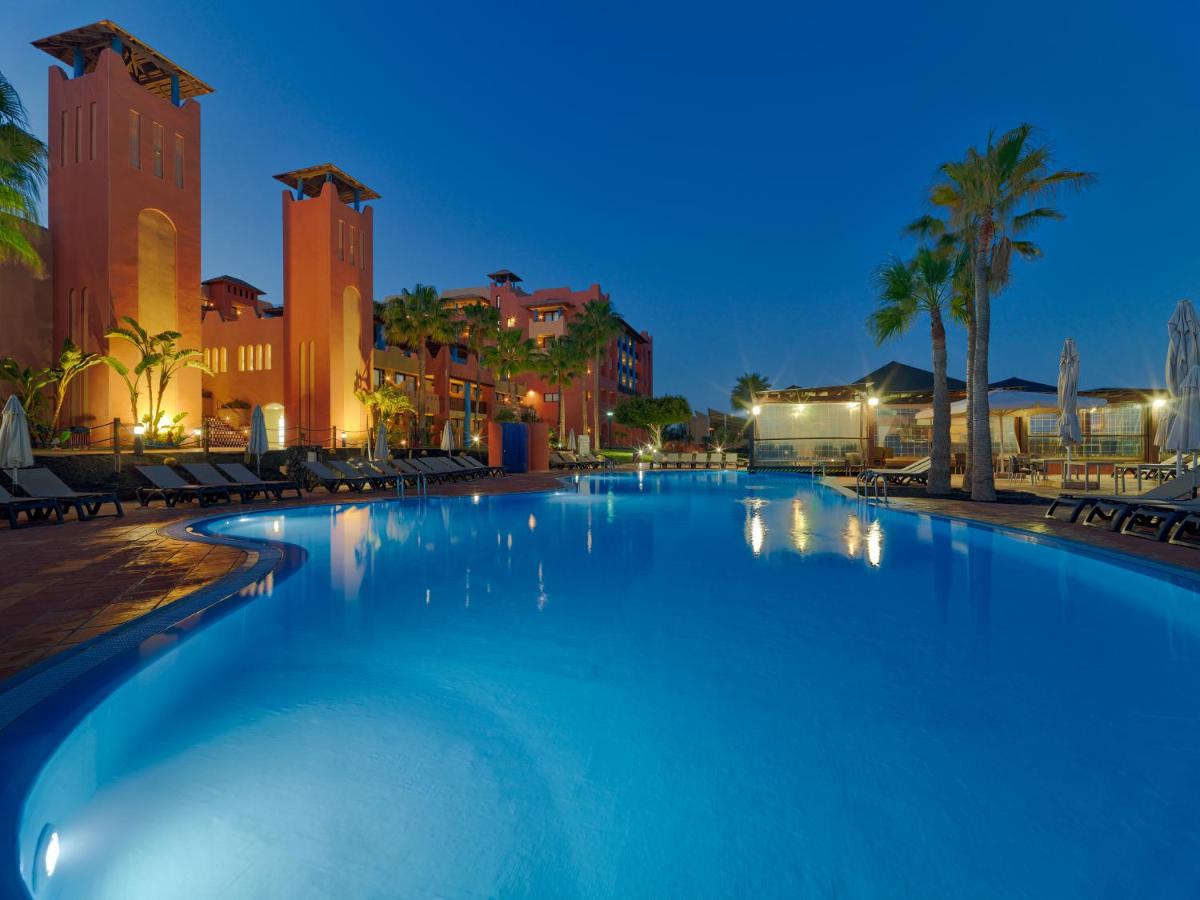 Piscina en o cerca de H10 Tindaya