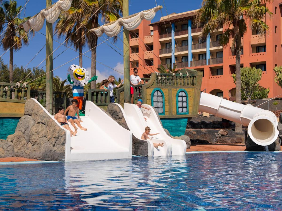 Piscina en o cerca de H10 Tindaya