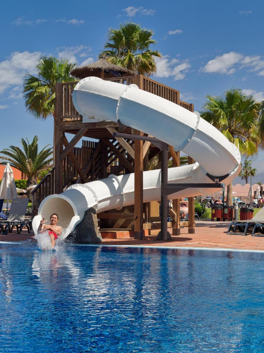 Piscina en o cerca de H10 Tindaya