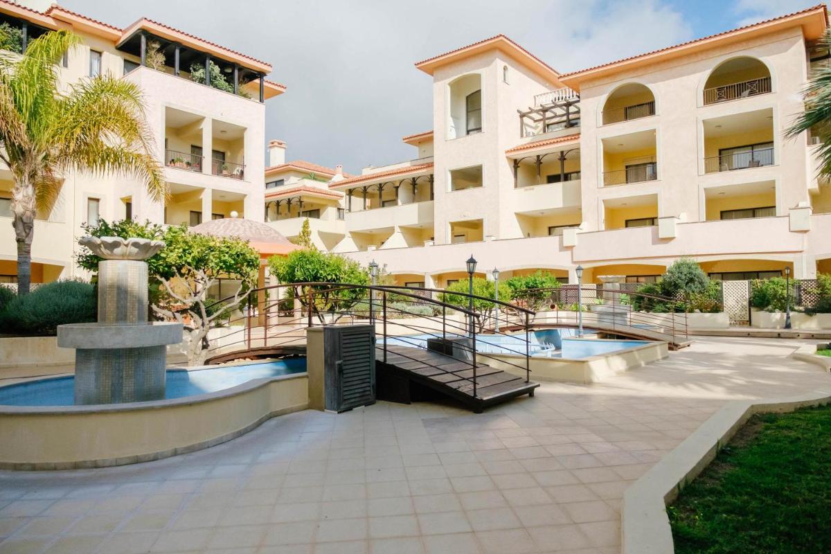 Suitetrails - Queens Gardens 2 Bedroom Townhouse in Paphos