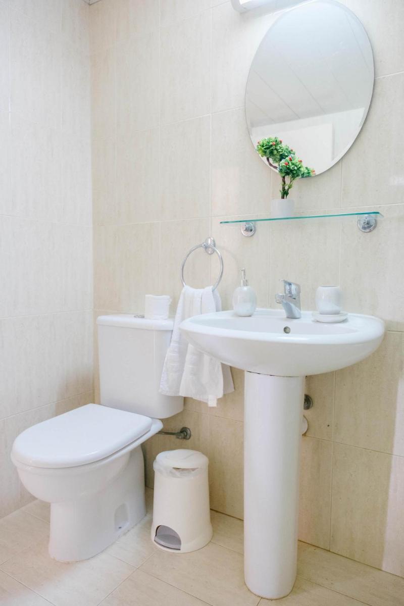 Suitetrails - Queens Gardens 2 Bedroom Townhouse in Paphos