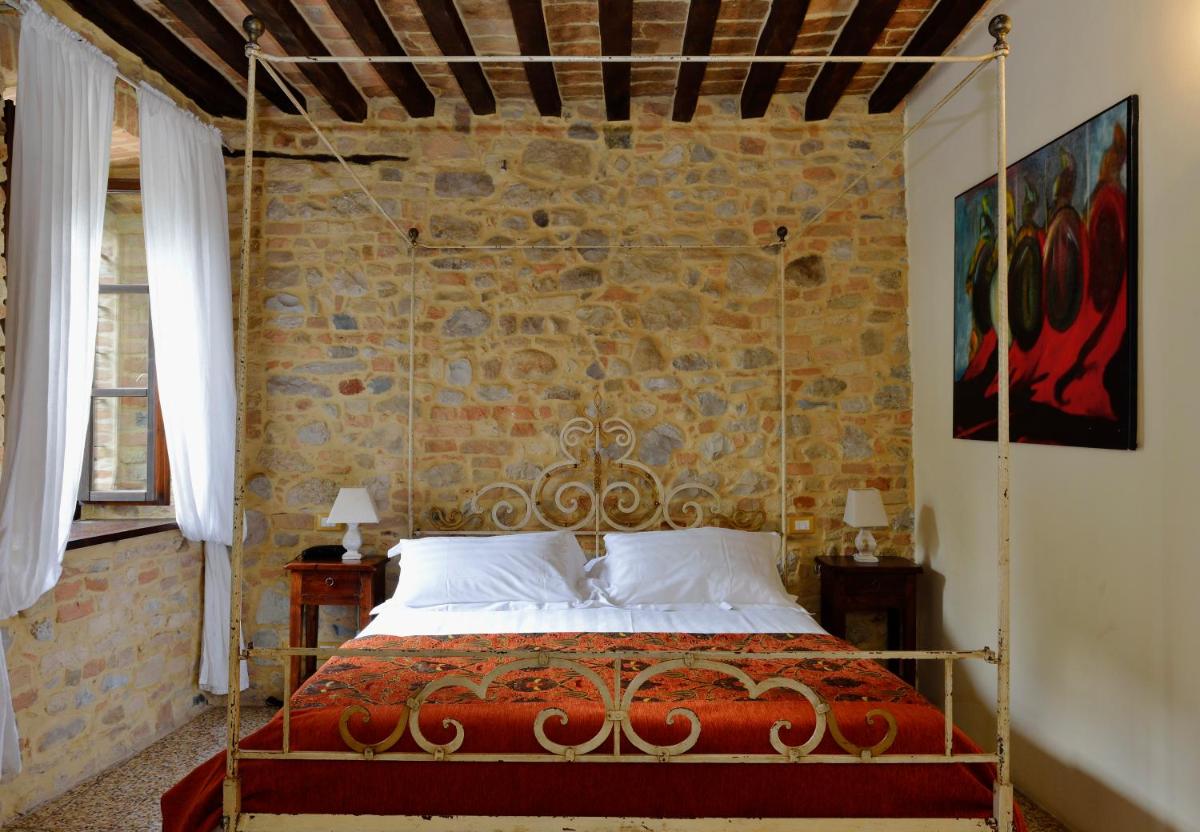 Antico Borgo Di Tabiano Castello - Relais de Charme - Housity