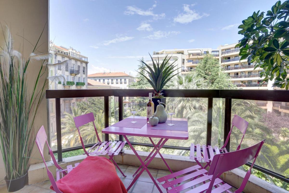 GRAND H -F2, FACE VIEUX- NICE, TERRASSE, ASCENSEUR, CLIMATISATION, Terrace - Nice city center - Housity