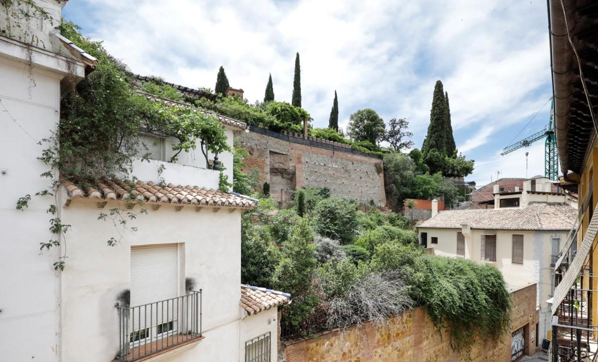 Urban Suites Granada - Housity
