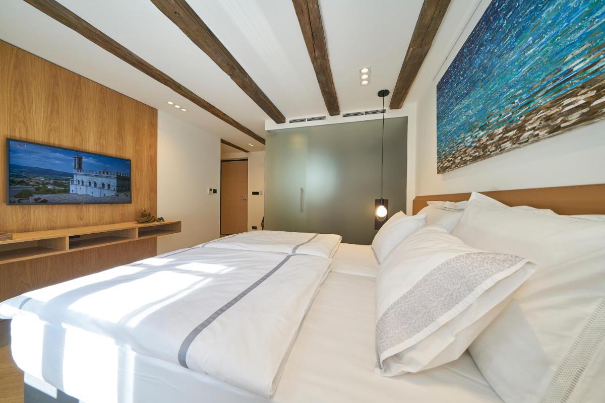 Villa Pergola - Housity