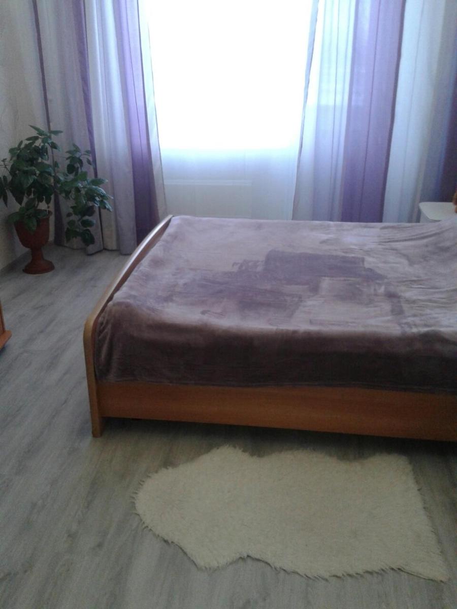 Apartment on prospekt Komarova 31 - Housity