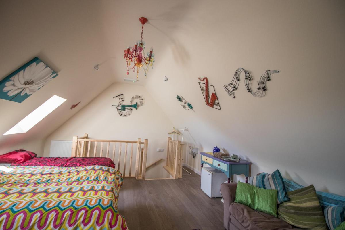 The Saracens Head THE CONKERA - Housity