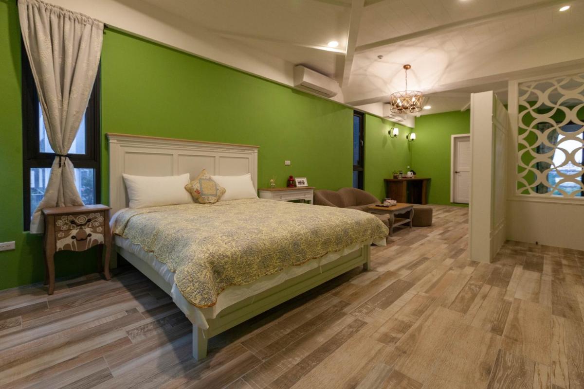 Rambling Snail - Housity