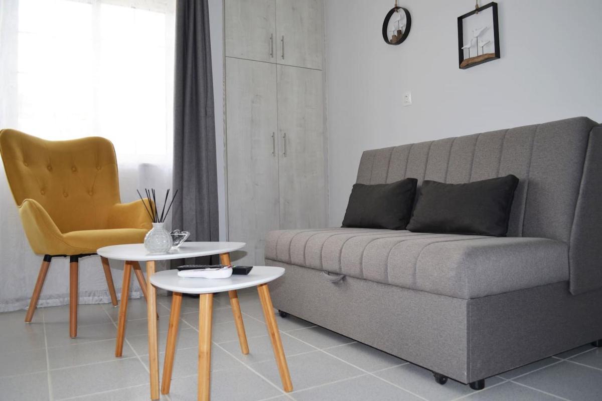 MV House Agia Marina - Housity