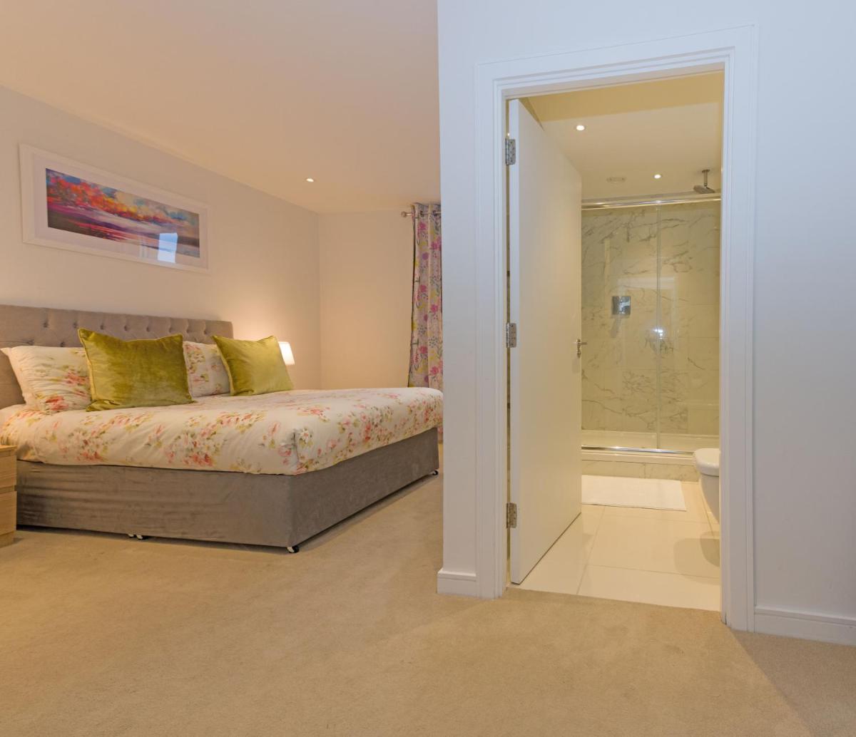 Grand Apartments Kew Gardens - Housity