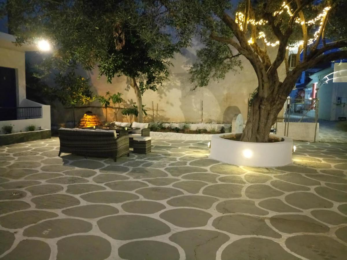 Hotel Poulakis - Housity