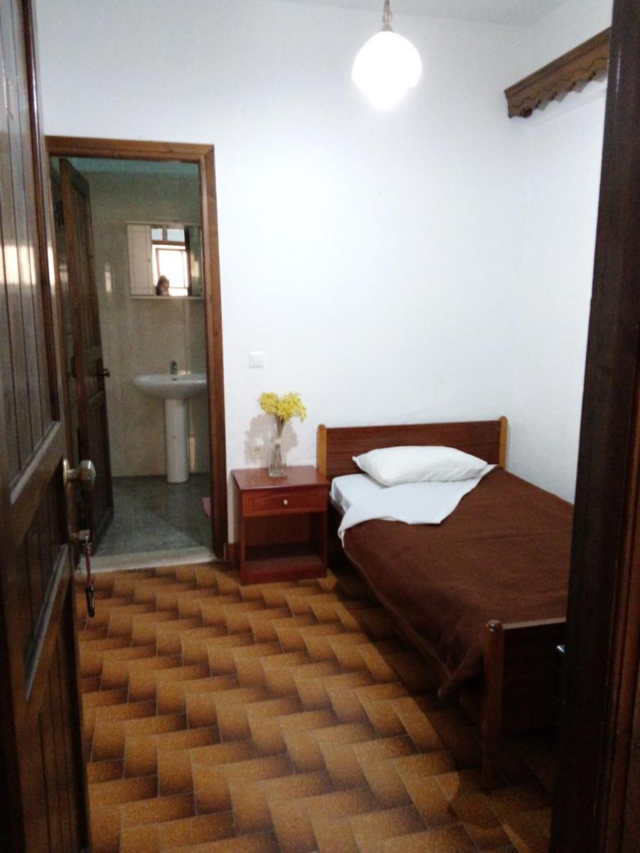 Kriti Studios - Housity