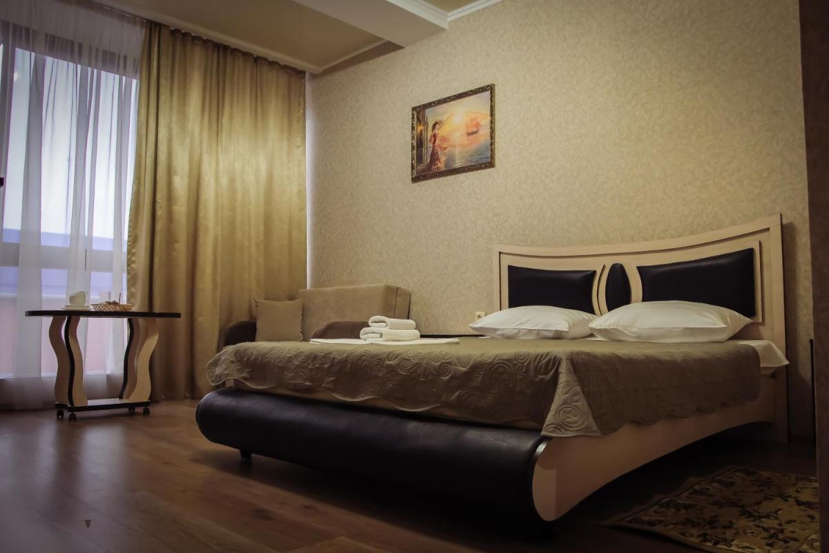 Ritsa Hall - Housity
