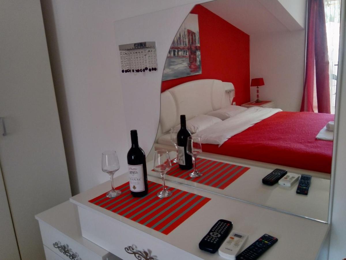 Apartmani M - Housity