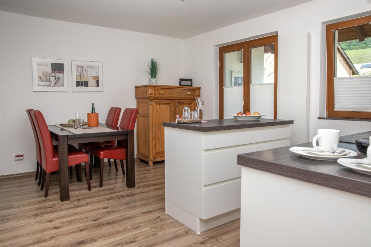 Ferienappartement Hennen - Housity