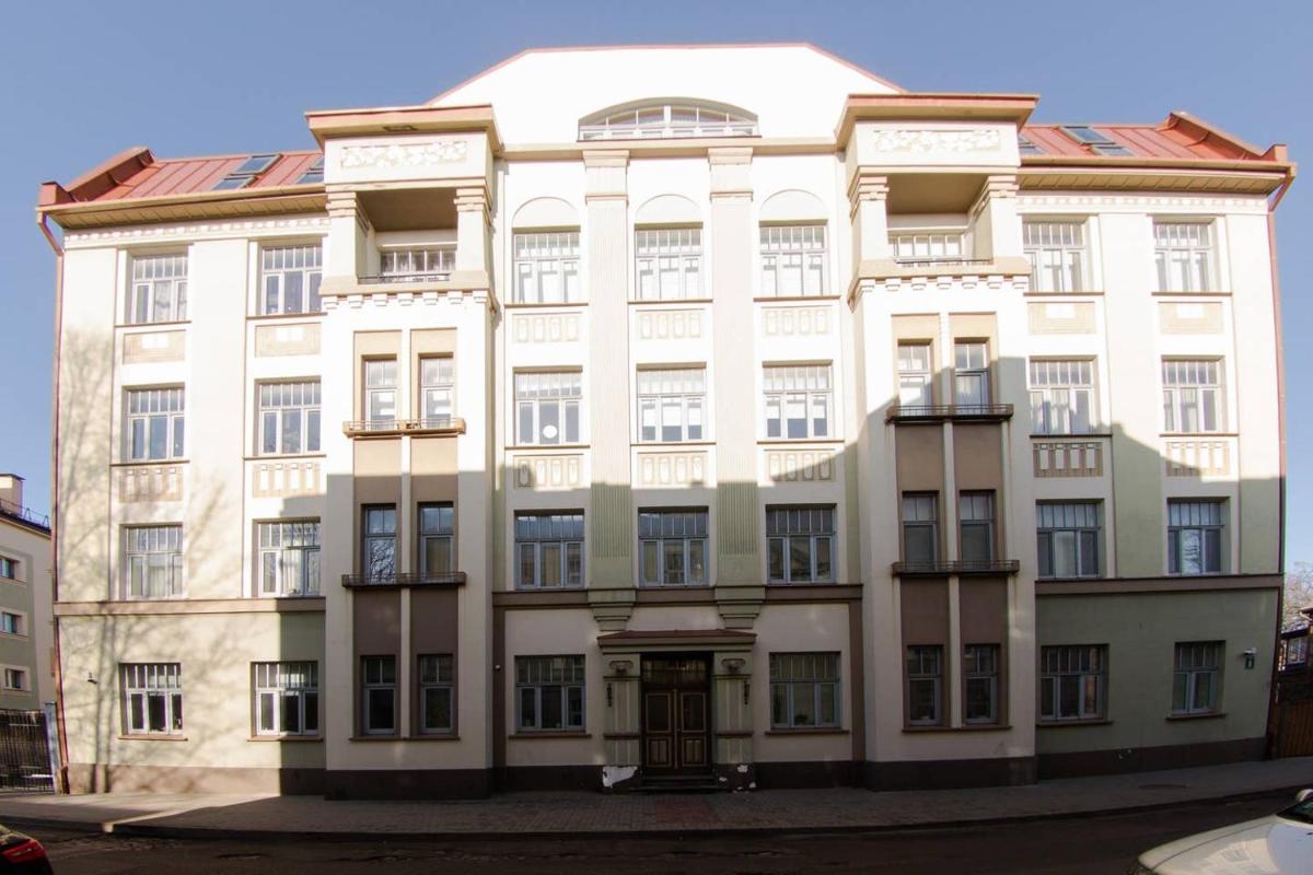 Sunny apartment right by the sea - Housity