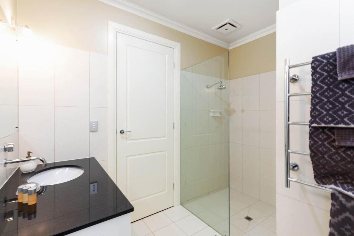 Suitetrails - Domain Two Apartment
